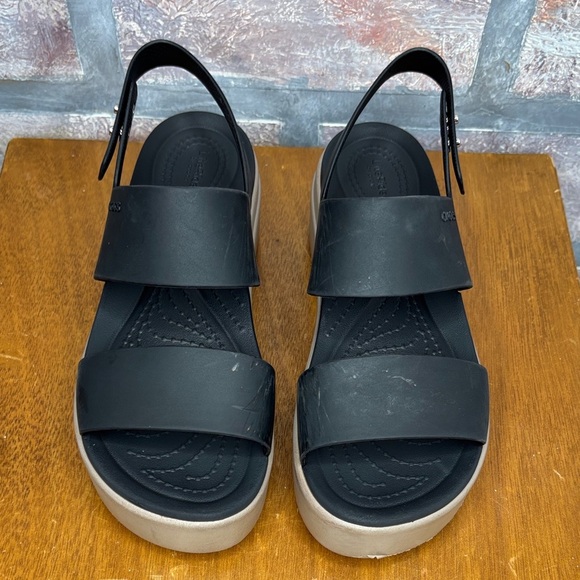 CROCS Black and Tan Wedges - Picture 1 of 11